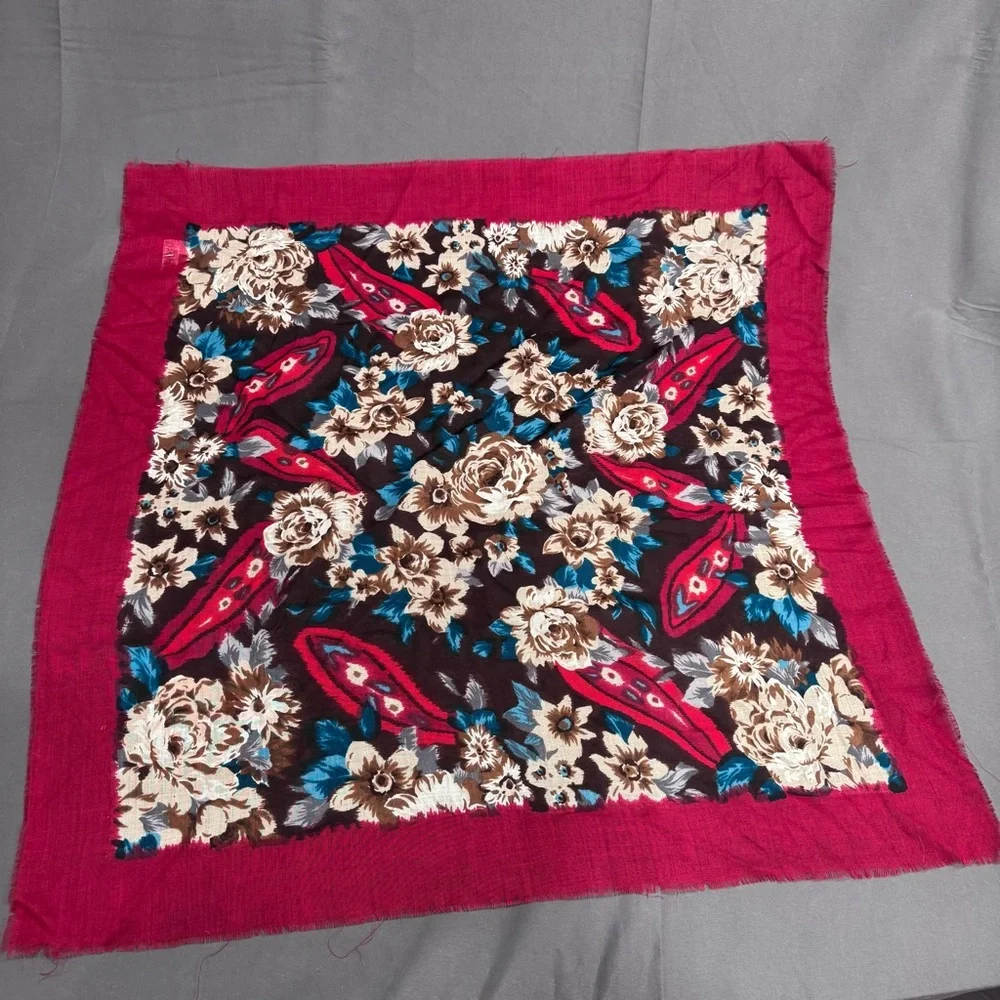 Worthington vintage 100%   wool scarf